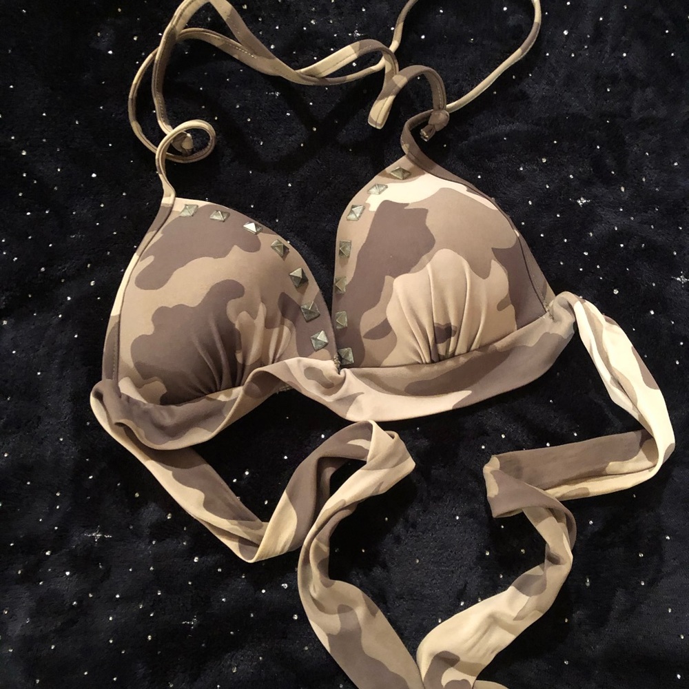 Camo bikini top